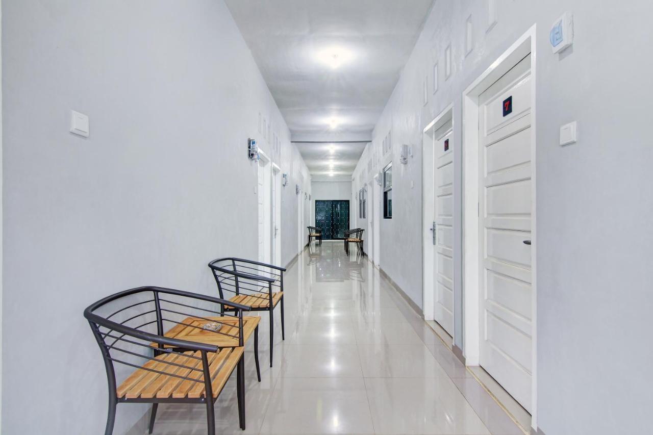 Oyo 90704 Nabila Residence Syariah Padang  Eksteriør billede