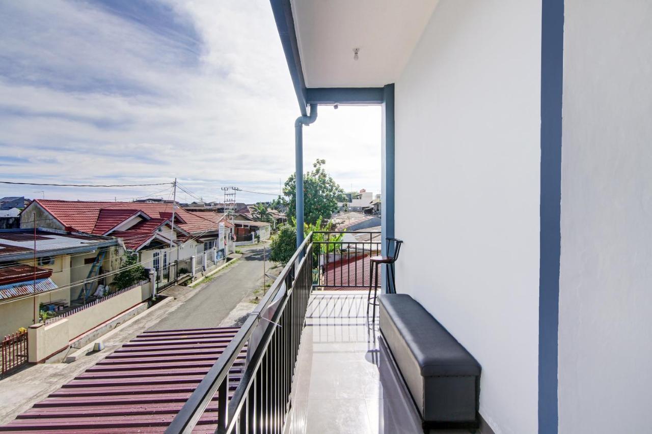 Oyo 90704 Nabila Residence Syariah Padang  Eksteriør billede