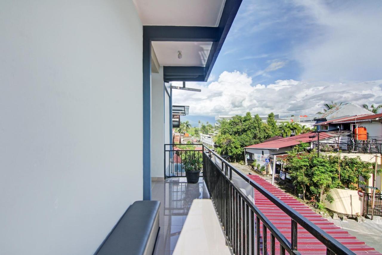 Oyo 90704 Nabila Residence Syariah Padang  Eksteriør billede