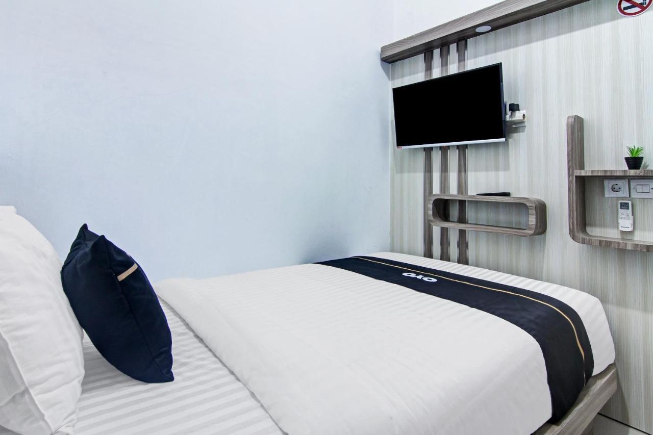 Oyo 90704 Nabila Residence Syariah Padang  Eksteriør billede